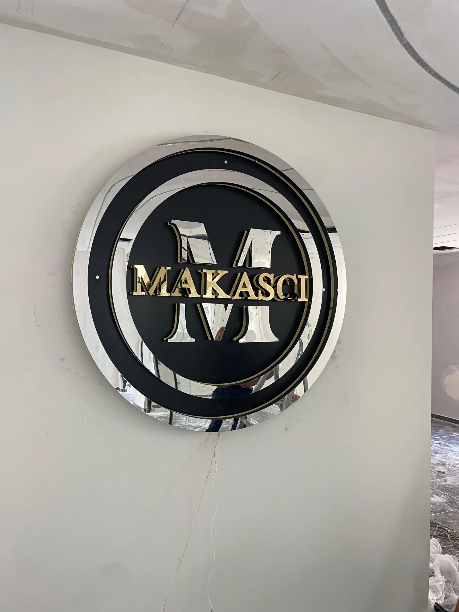 Makasci Krom Paslanmaz Tabela Kartla Tabelaci çalışması
