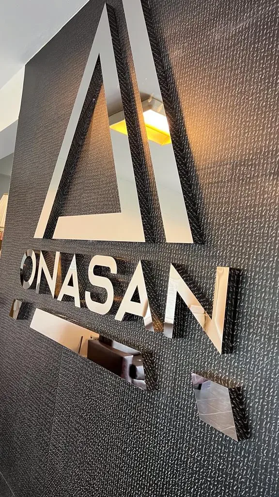 Onasan Üsküdar iç mekân tabelası