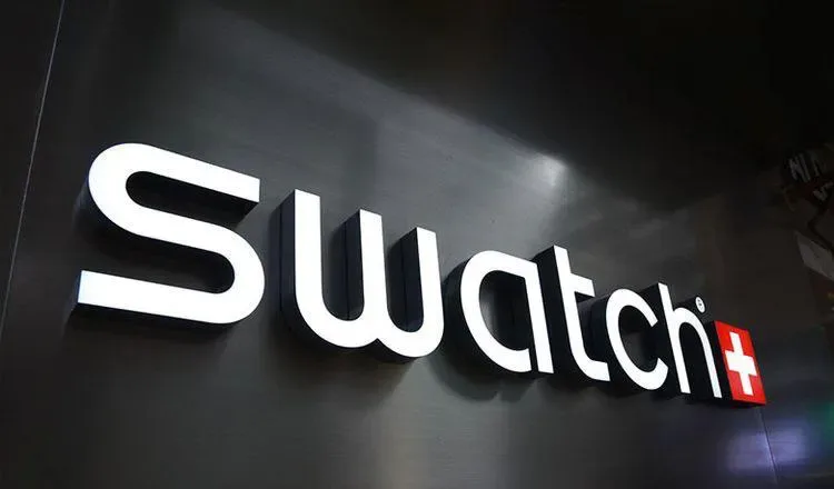 Swatch Cephe Harf Calismasi Maltepe Tabelaci çalışması