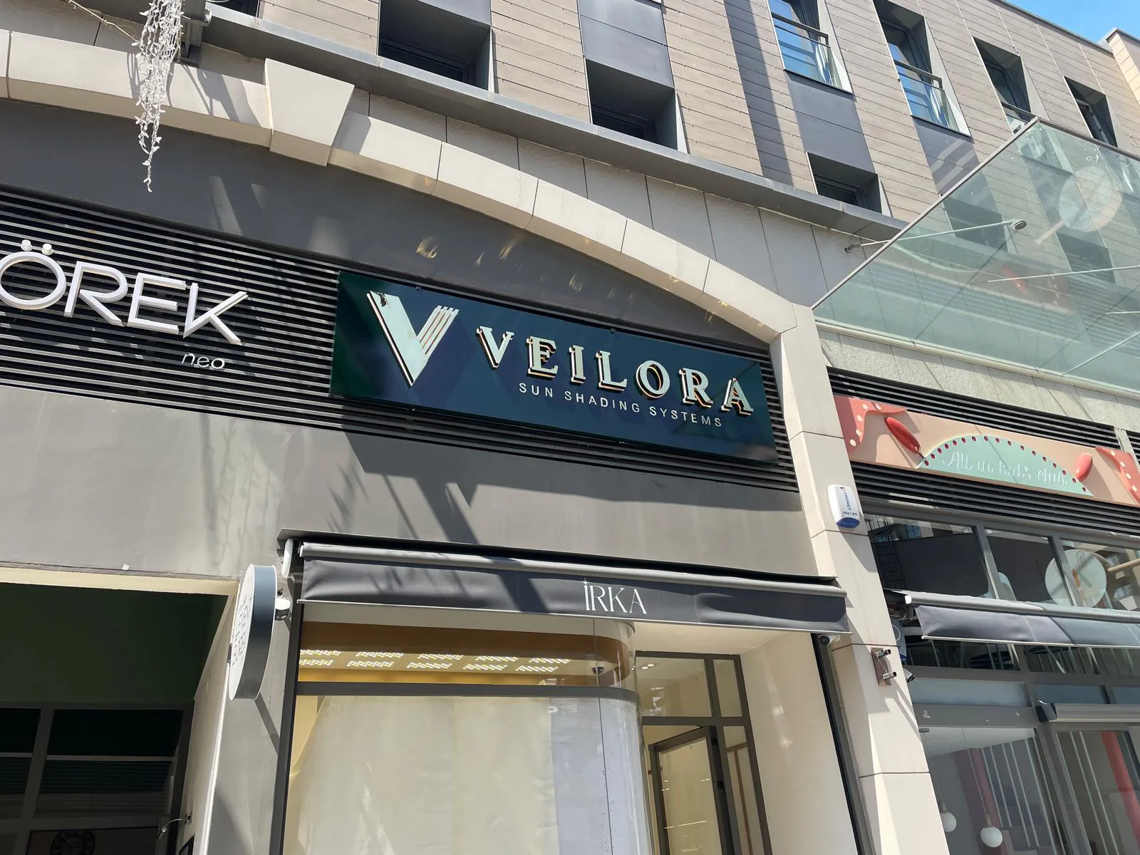 Veilora Küçükyalı şube cephe tabelası
