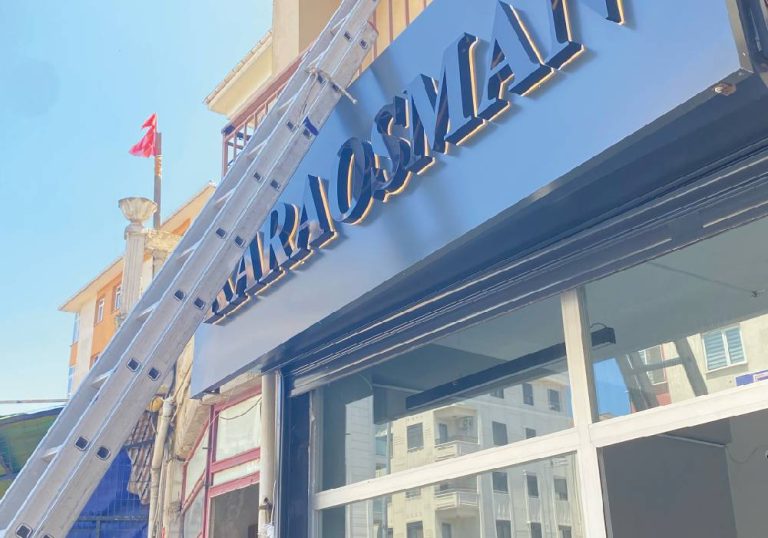 antrasit gri zemin üzerine siyah alüminyum kutu harf 10mm bulzu pleksi gün ışığı led aydınlatma istanbul maltepe